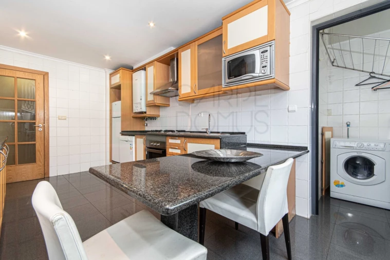 Apartamento T3 para Arrendamento em Parque das Nações Foto 2