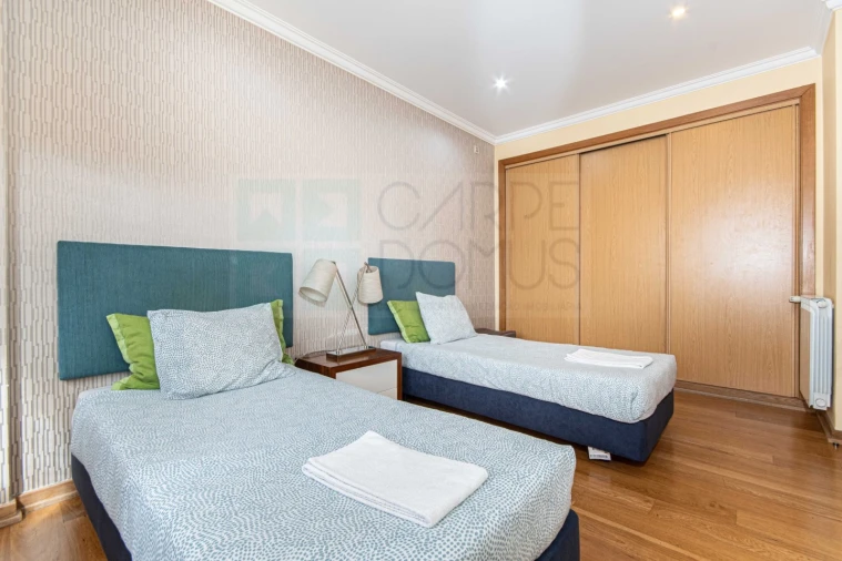 Apartamento T3 para Arrendamento em Parque das Nações Foto 8