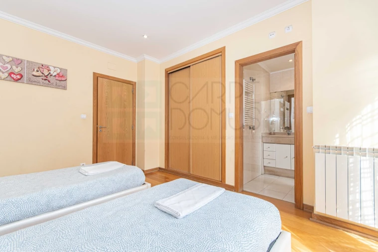 Apartamento T3 para Arrendamento em Parque das Nações Foto 13