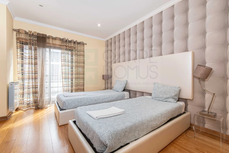 Apartamento T3 para Arrendamento em Parque das Nações Foto 14