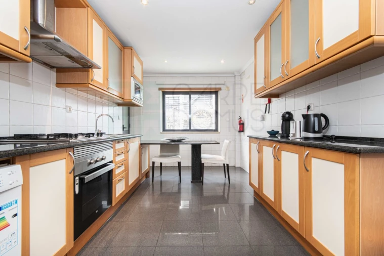 Apartamento T3 para Arrendamento em Parque das Nações Foto 16