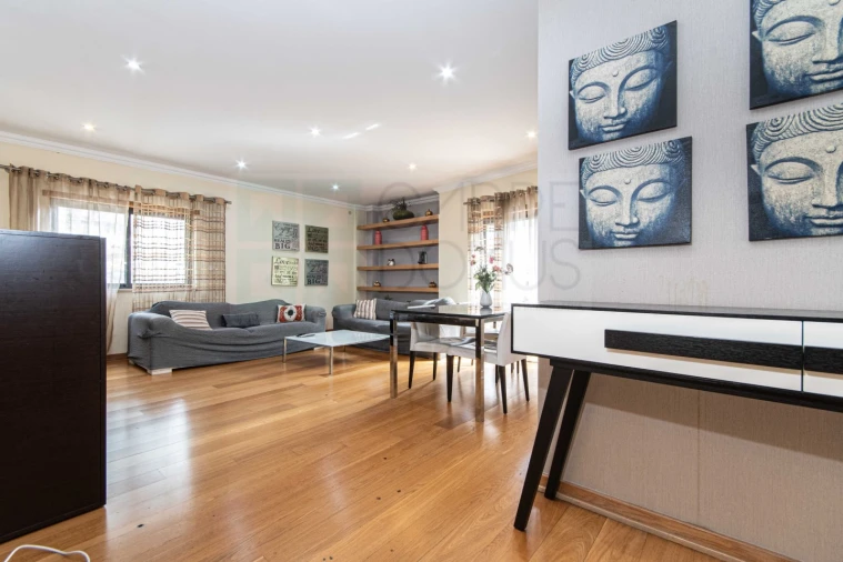 Apartamento T3 para Arrendamento em Parque das Nações Foto 1