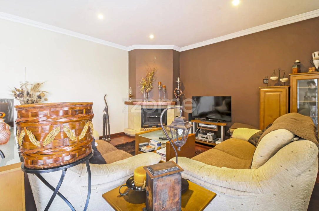 Apartamento T3 para Venda em Castêlo da Maia Foto 17