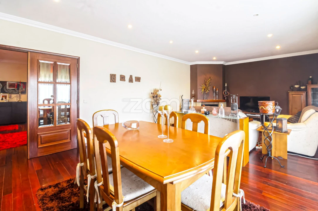 Apartamento T3 para Venda em Castêlo da Maia Foto 14