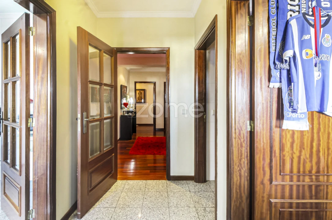 Apartamento T3 para Venda em Castêlo da Maia Foto 21