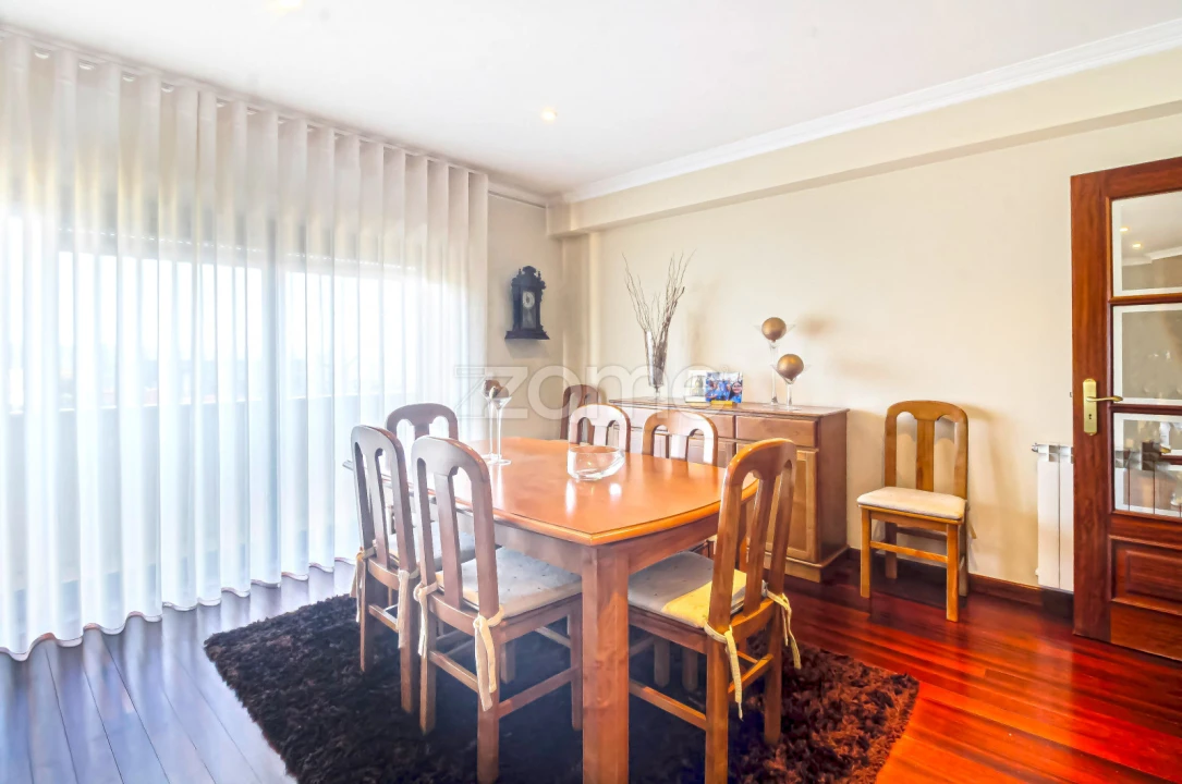 Apartamento T3 para Venda em Castêlo da Maia Foto 15