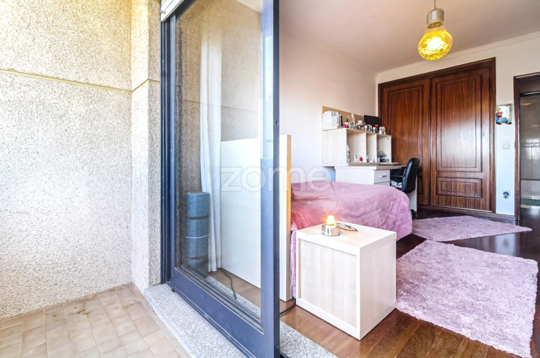 Apartamento T3 para Venda em Castêlo da Maia Foto 42