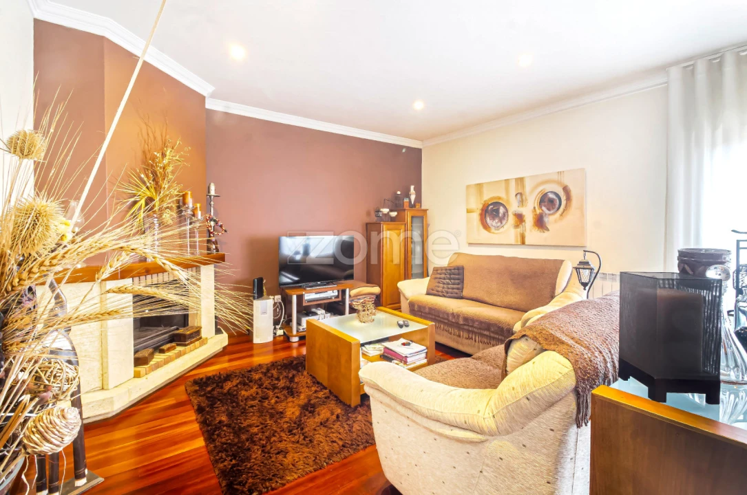 Apartamento T3 para Venda em Castêlo da Maia Foto 16