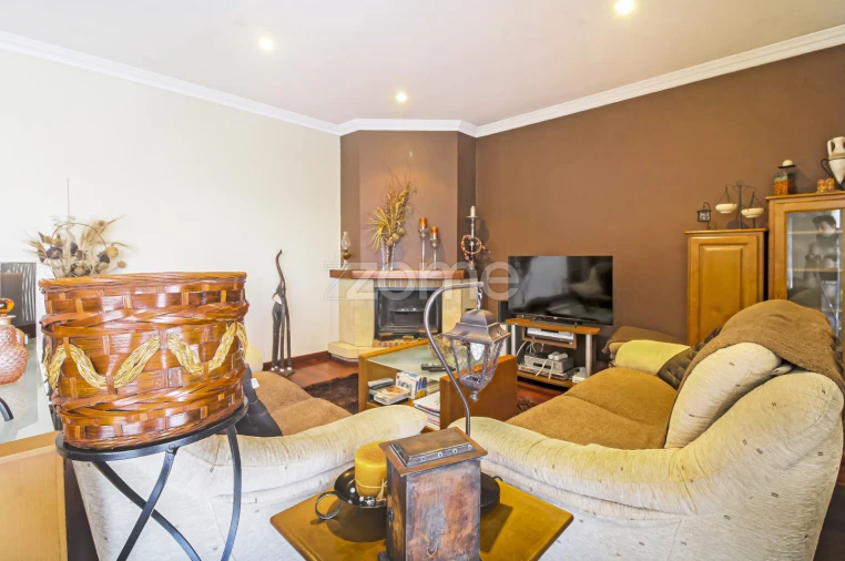 Apartamento T3 para Venda em Castêlo da Maia Foto 17