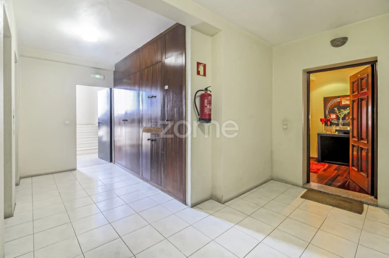 Apartamento T3 para Venda em Castêlo da Maia Foto 7