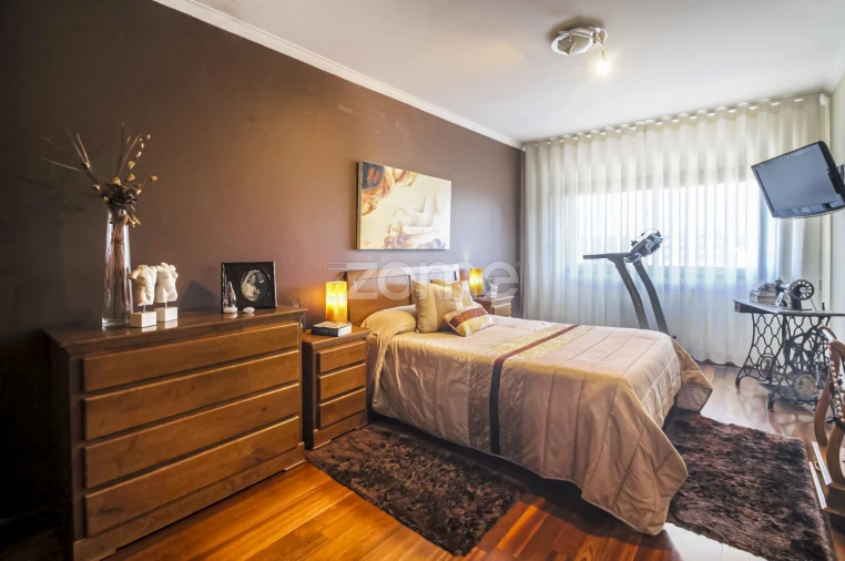 Apartamento T3 para Venda em Castêlo da Maia Foto 35