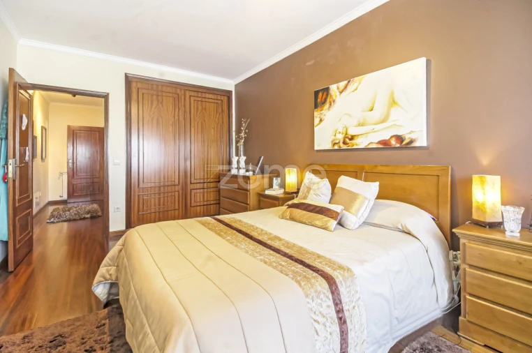 Apartamento T3 para Venda em Castêlo da Maia Foto 37