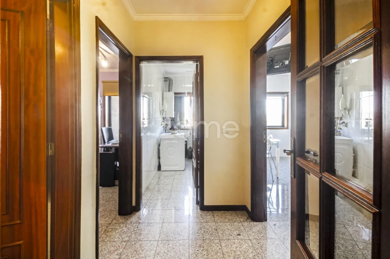 Apartamento T3 para Venda em Castêlo da Maia Foto 22