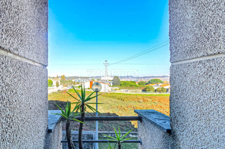 Apartamento T3 para Venda em Castêlo da Maia Foto 32