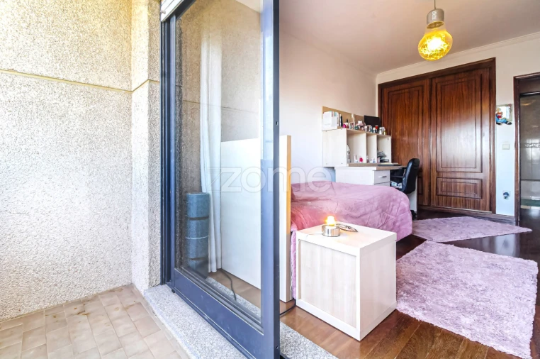 Apartamento T3 para Venda em Castêlo da Maia Foto 42
