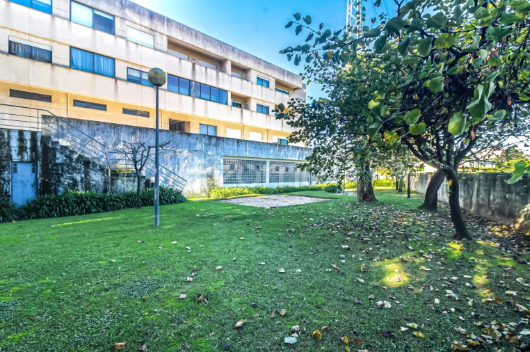 Apartamento T3 para Venda em Castêlo da Maia Foto 49