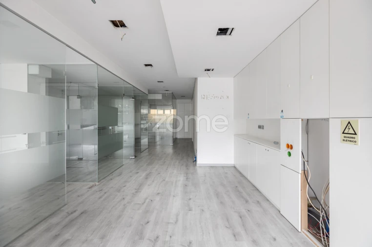 Negócio para Arrendamento em Paranhos Foto 2