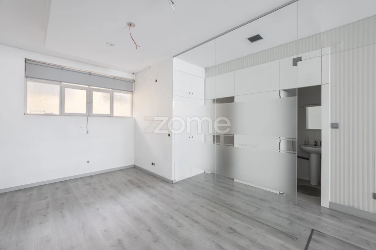 Negócio para Arrendamento em Paranhos Foto 7