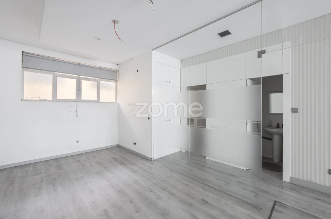 Negócio para Arrendamento em Paranhos Foto 7