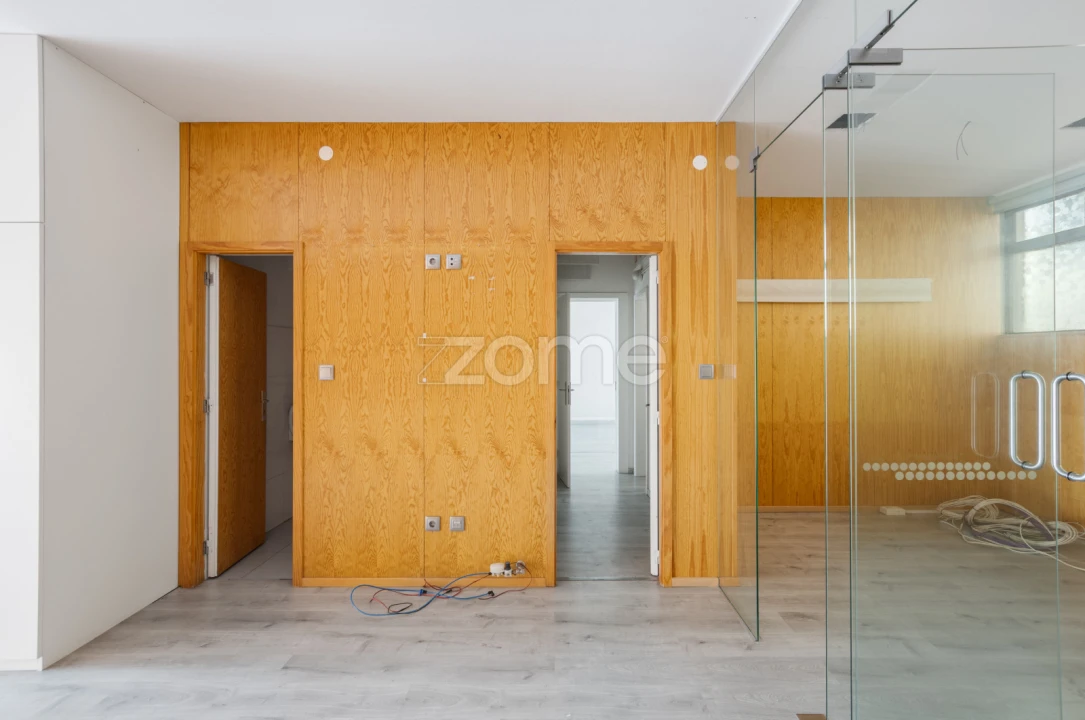 Negócio para Arrendamento em Paranhos Foto 9