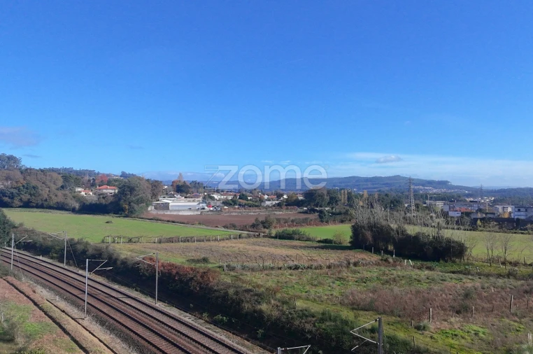 Terreno para Venda em Vila Nova de Famalicão e Calendário Foto 2