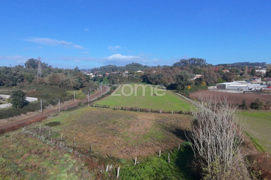 Terreno para Venda em Vila Nova de Famalicão e Calendário Foto 1