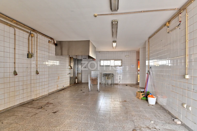 Negócio para Arrendamento em São Domingos de Rana Foto 4