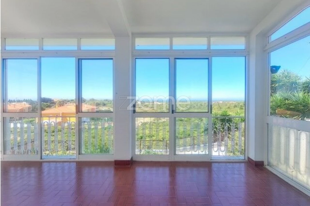 Moradia T4 para Arrendamento em Alcabideche Foto 7