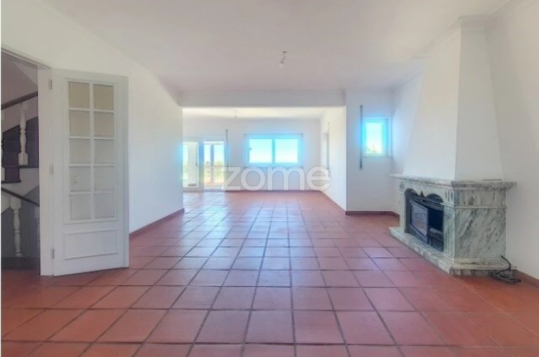 Moradia T4 para Arrendamento em Alcabideche Foto 1