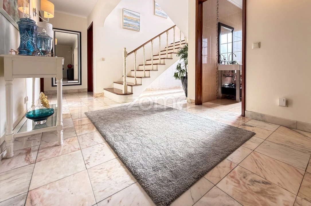 Moradia T4 para Venda em Fajã de Baixo Foto 9