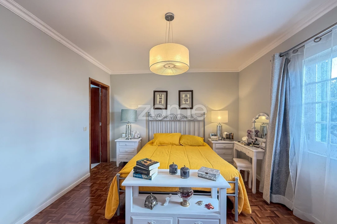 Moradia T4 para Venda em Fajã de Baixo Foto 15