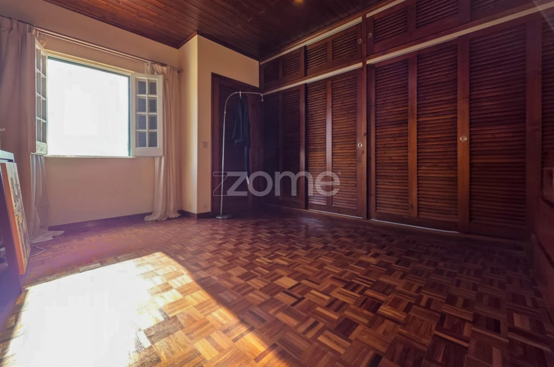 Moradia T4 para Venda em Fajã de Baixo Foto 24