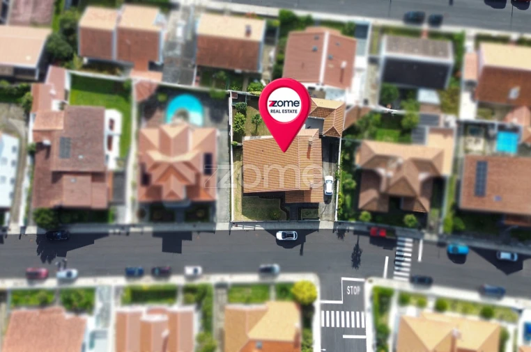 Moradia T4 para Venda em Fajã de Baixo Foto 33