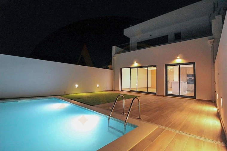 Moradia T3 para Venda em Santa Luzia Foto 16