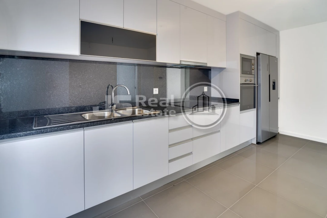 Moradia T3 para Venda em Santo Antonio Foto 16