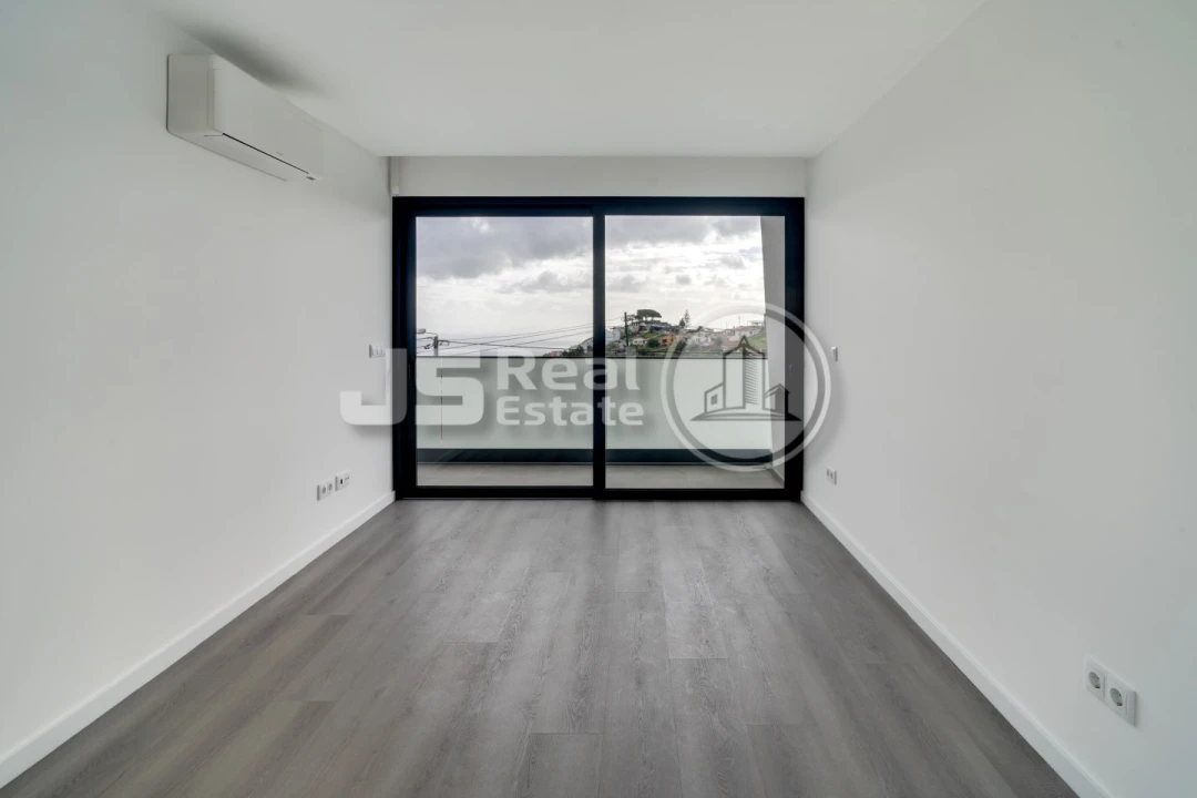 Moradia T3 para Venda em Santo Antonio Foto 23