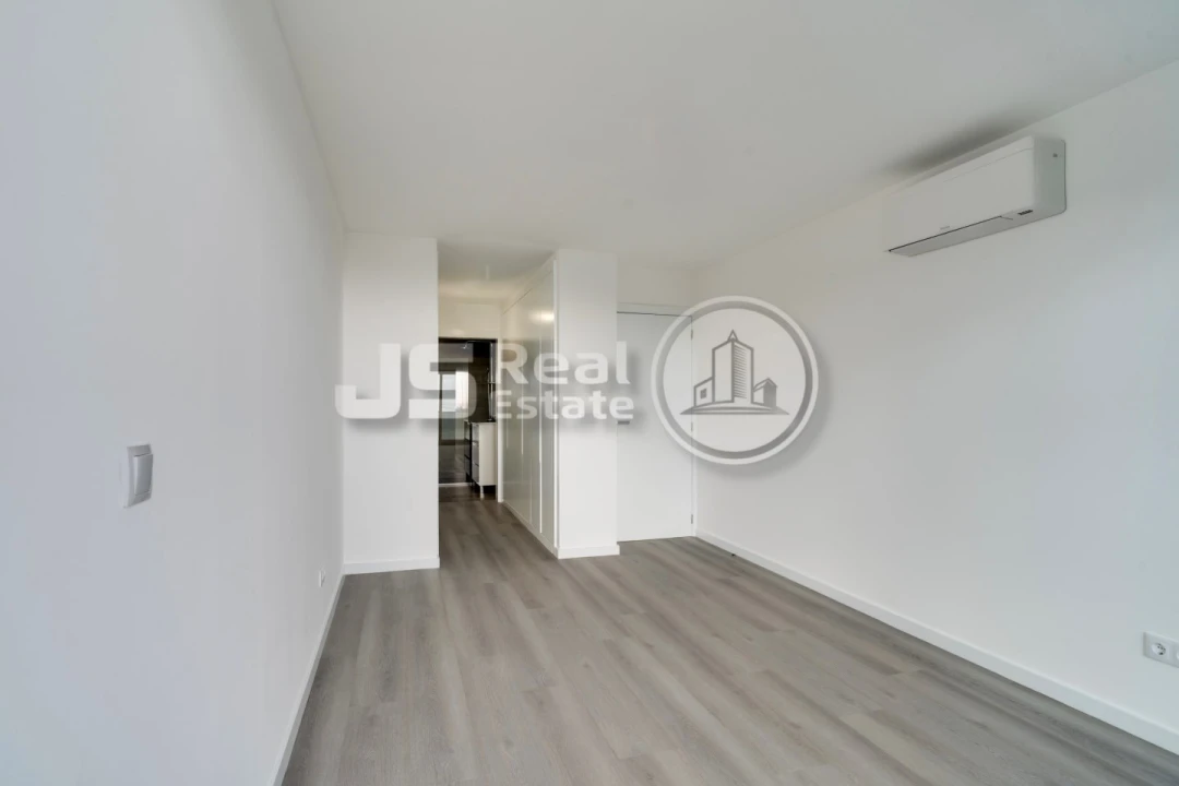 Moradia T3 para Venda em Santo Antonio Foto 24