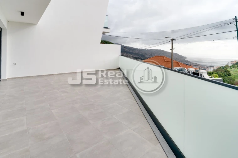 Moradia T3 para Venda em Santo Antonio Foto 6