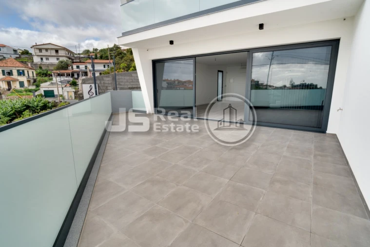 Moradia T3 para Venda em Santo Antonio Foto 5