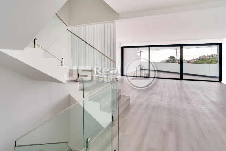 Moradia T3 para Venda em Santo Antonio Foto 9