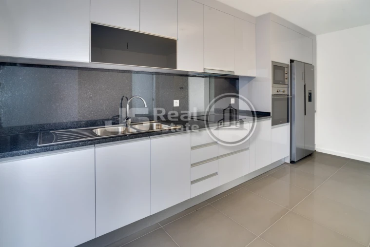 Moradia T3 para Venda em Santo Antonio Foto 16