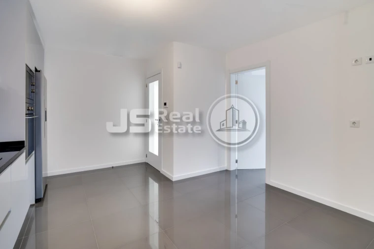 Moradia T3 para Venda em Santo Antonio Foto 18