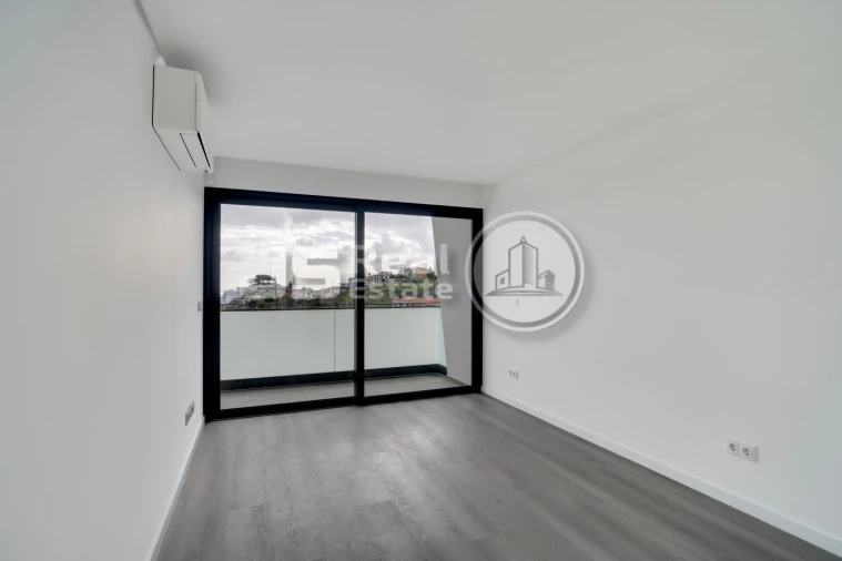 Moradia T3 para Venda em Santo Antonio Foto 22