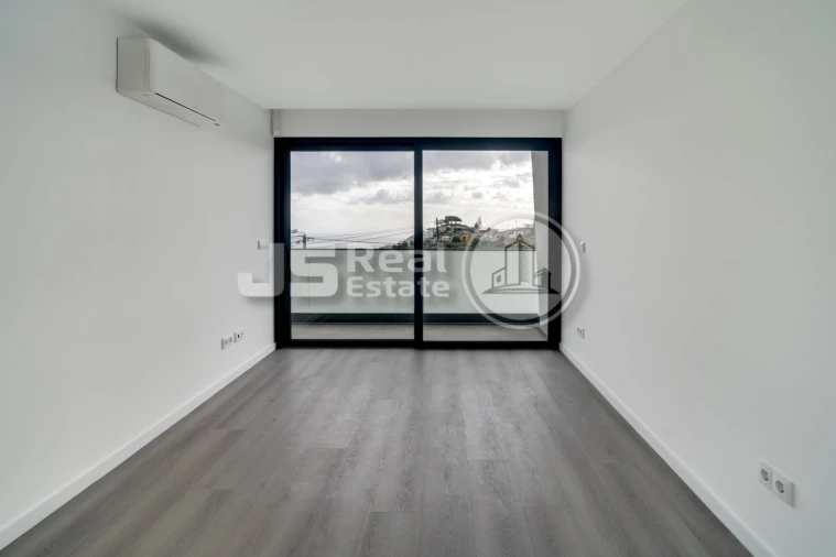 Moradia T3 para Venda em Santo Antonio Foto 23