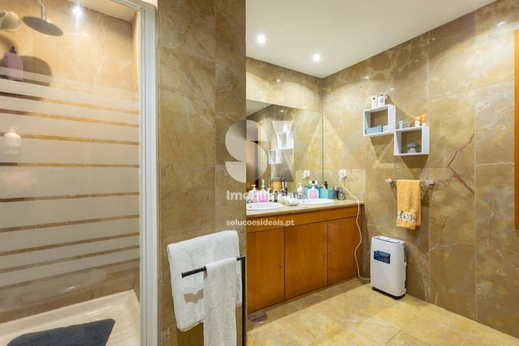 Moradia T3 para Venda em Folgosa Foto 28