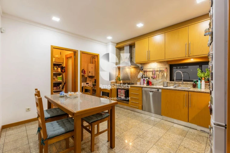 Moradia T3 para Venda em Folgosa Foto 5