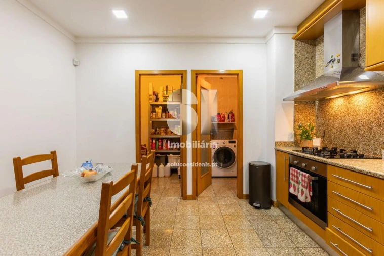 Moradia T3 para Venda em Folgosa Foto 6