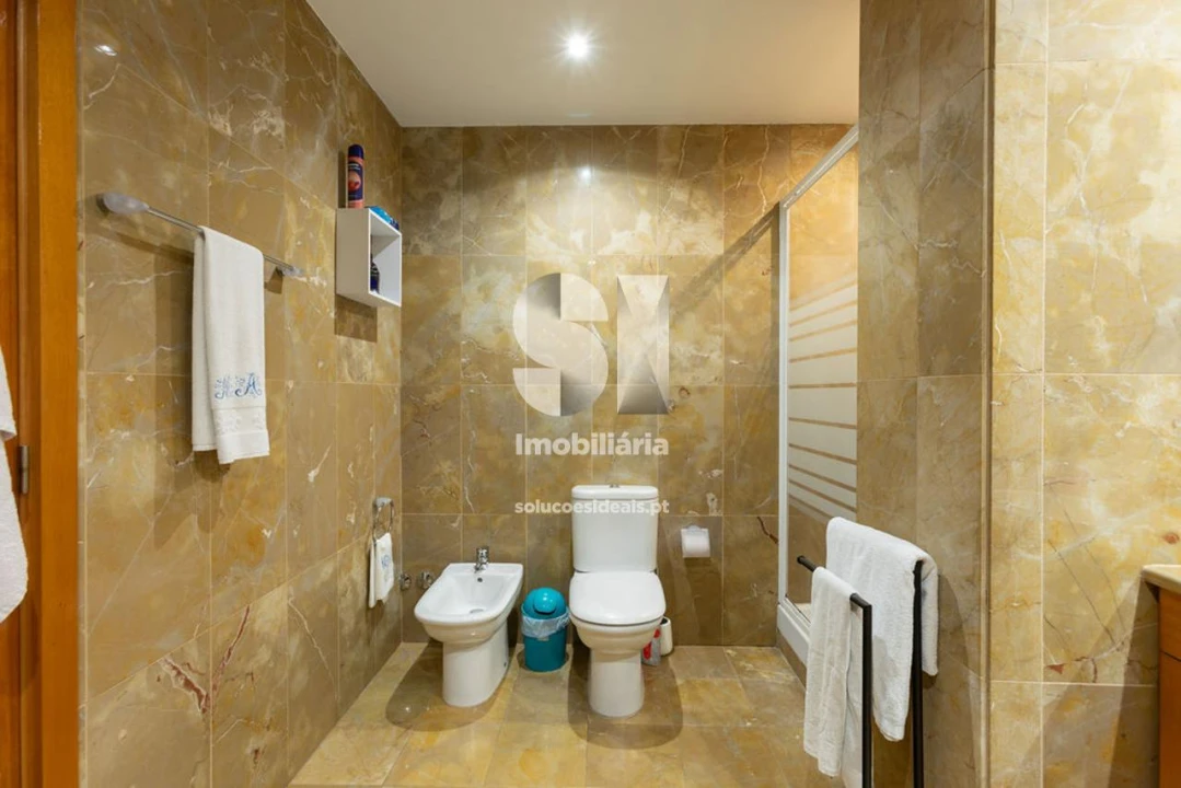 Moradia T3 para Venda em Folgosa Foto 26