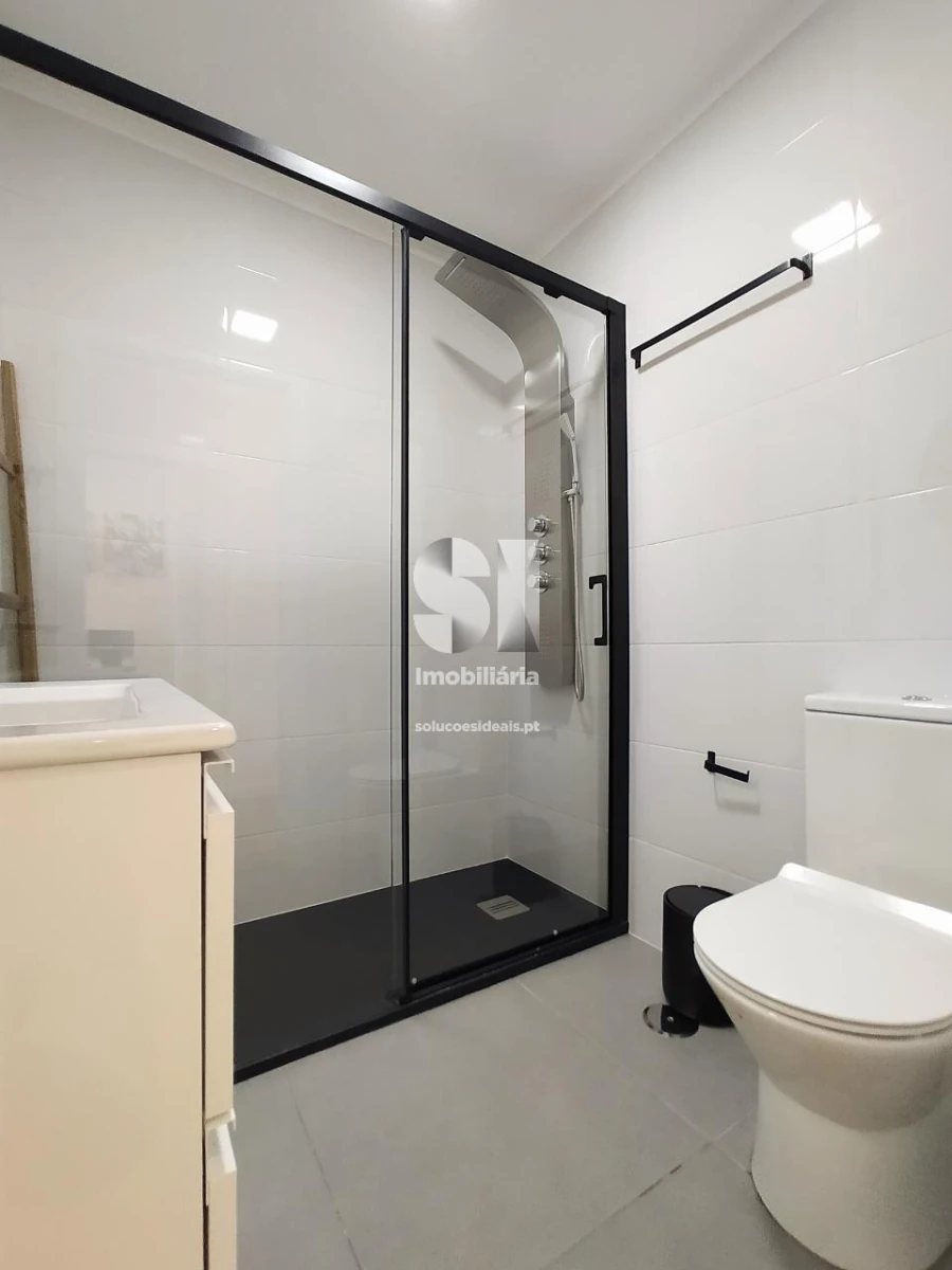 Apartamento T1 para Venda em Sé Nova, Santa Cruz, Almedina e São Bartolomeu Foto 8