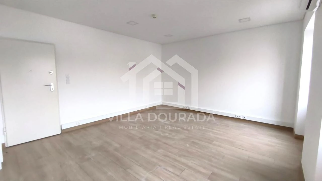 Escritório para Venda em Cedofeita, Santo Ildefonso, Sé, Miragaia, São Nicolau e Vitória Foto 8